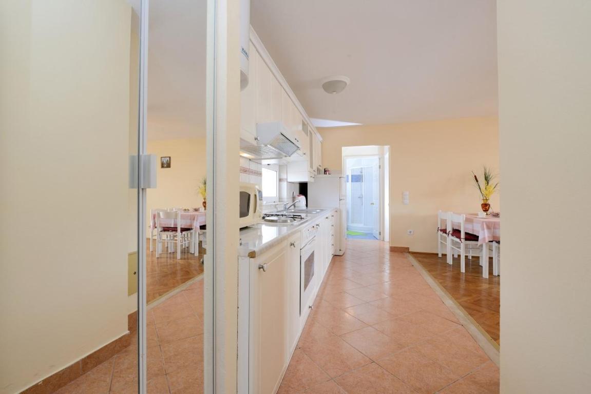 Apartment And Rooms Sidro Petrčane Exterior foto
